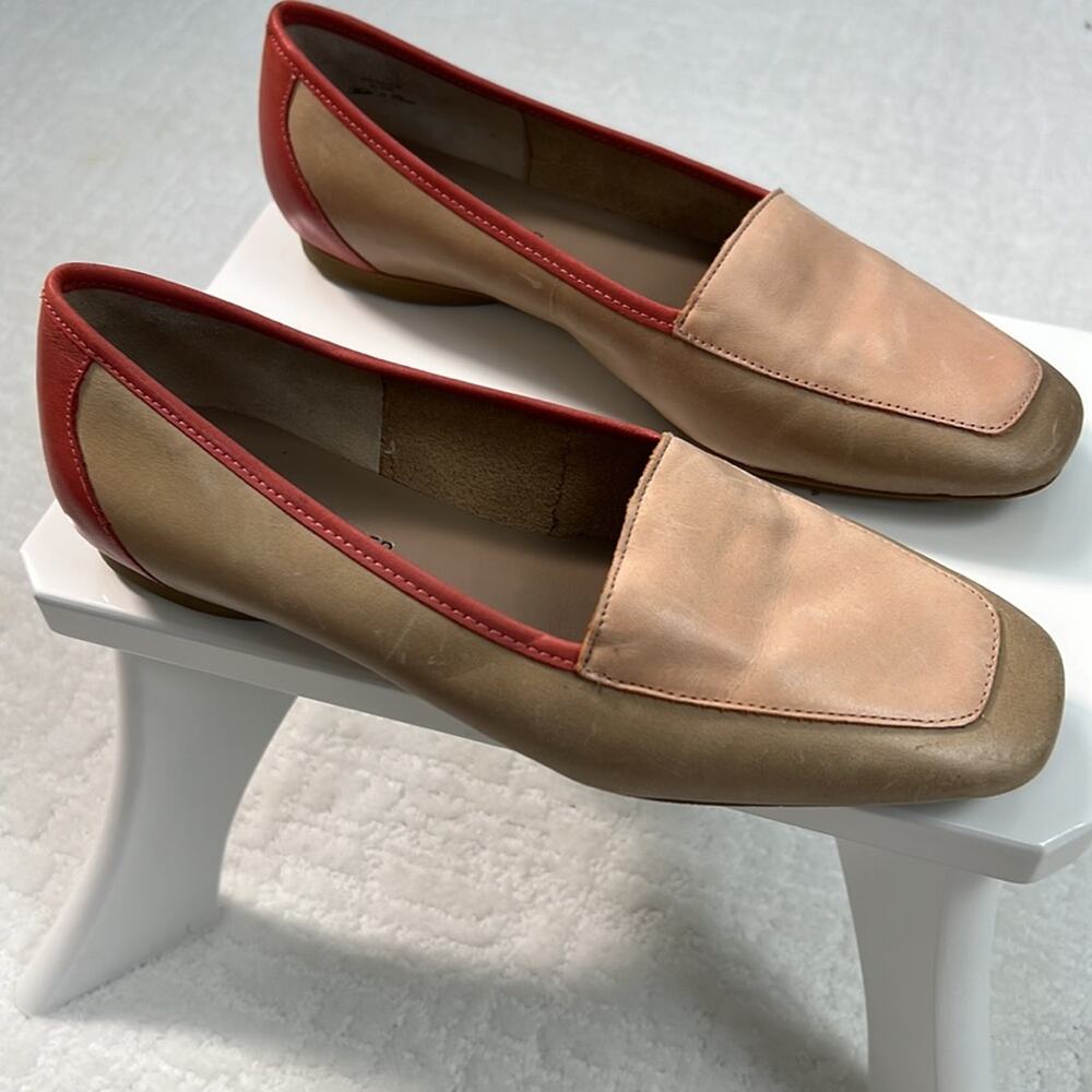 Donald Pliner Deedee nude beige red blush leather loafers size 6.5